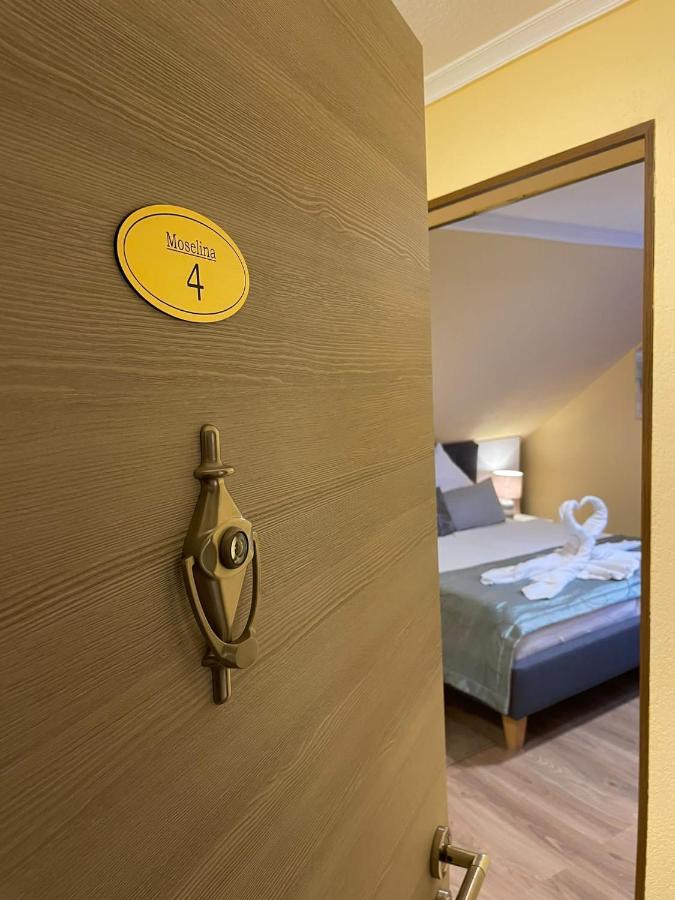 Moselina Gaestezimmer Sankt Aldegund Εξωτερικό φωτογραφία